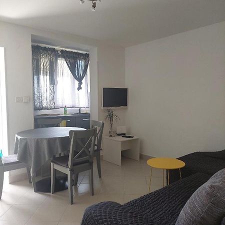 Apartman Katarina Cres Exterior foto