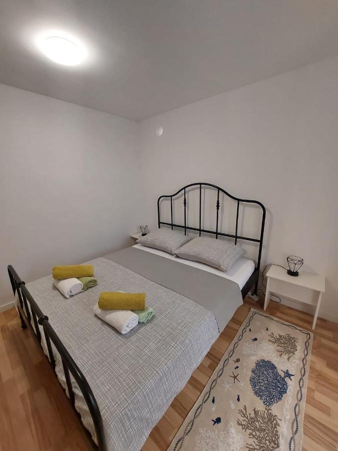 Apartman Katarina Cres Exterior foto